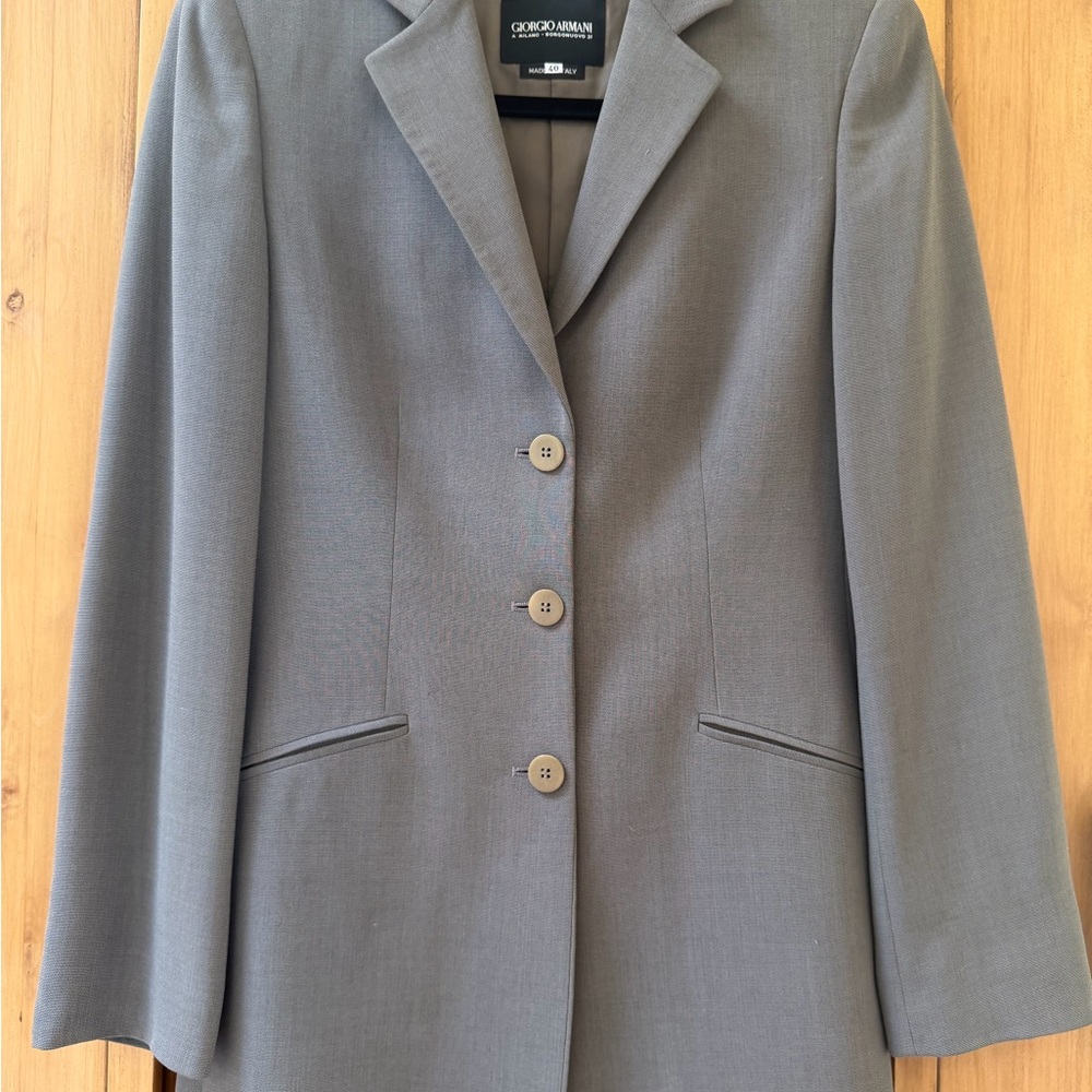 Giorgio Armani A Milano Borgonuovo 21 Women’s Gray Tailored Blazer